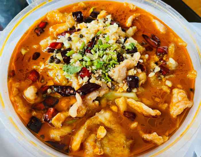 江小鱼 (逍遥二路店)-"店铺位置在漳州路和逍遥二路交叉路口处,生.