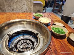 -四小区火锅·巷子里的重庆火锅(花照壁店)