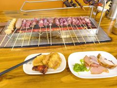 -哈尔滨小酒馆·鲜肉现穿自助烧烤(康新花园店)