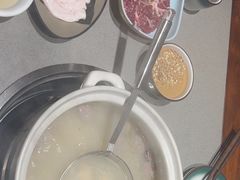 -四点金粥底火锅(沂州里店)