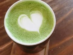 抹茶拿铁-彳亍咖啡·这里(水湾路店)