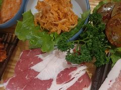 -明洞阿姨·韩式酱蟹烤肉·创意料理(三元桥店)