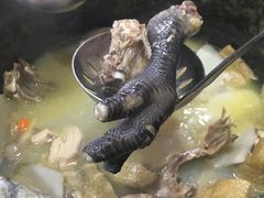 -南渝食府.墨脱石锅松茸鸡
