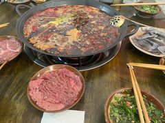 -黄潇洒老火锅(九眼桥宏济巷店)