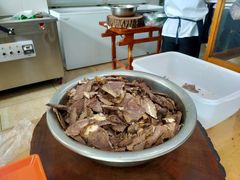 -吾穆勒蓬灰牛肉面·清真(北滨河中路店)