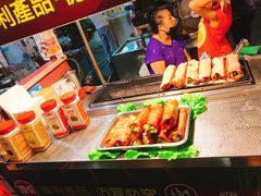-六合夜市