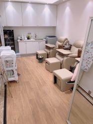 -薇奈尔美甲美睫·科技美肤