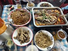 -老街烧烤大排档·地道湖北菜·龙虾馆(汉口火车站店)