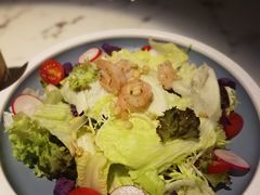 牛油果大虾沙拉-JUKEBOX玖部音乐餐厅(华侨城店)