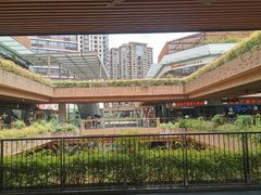 -瑞虹新天地月亮湾