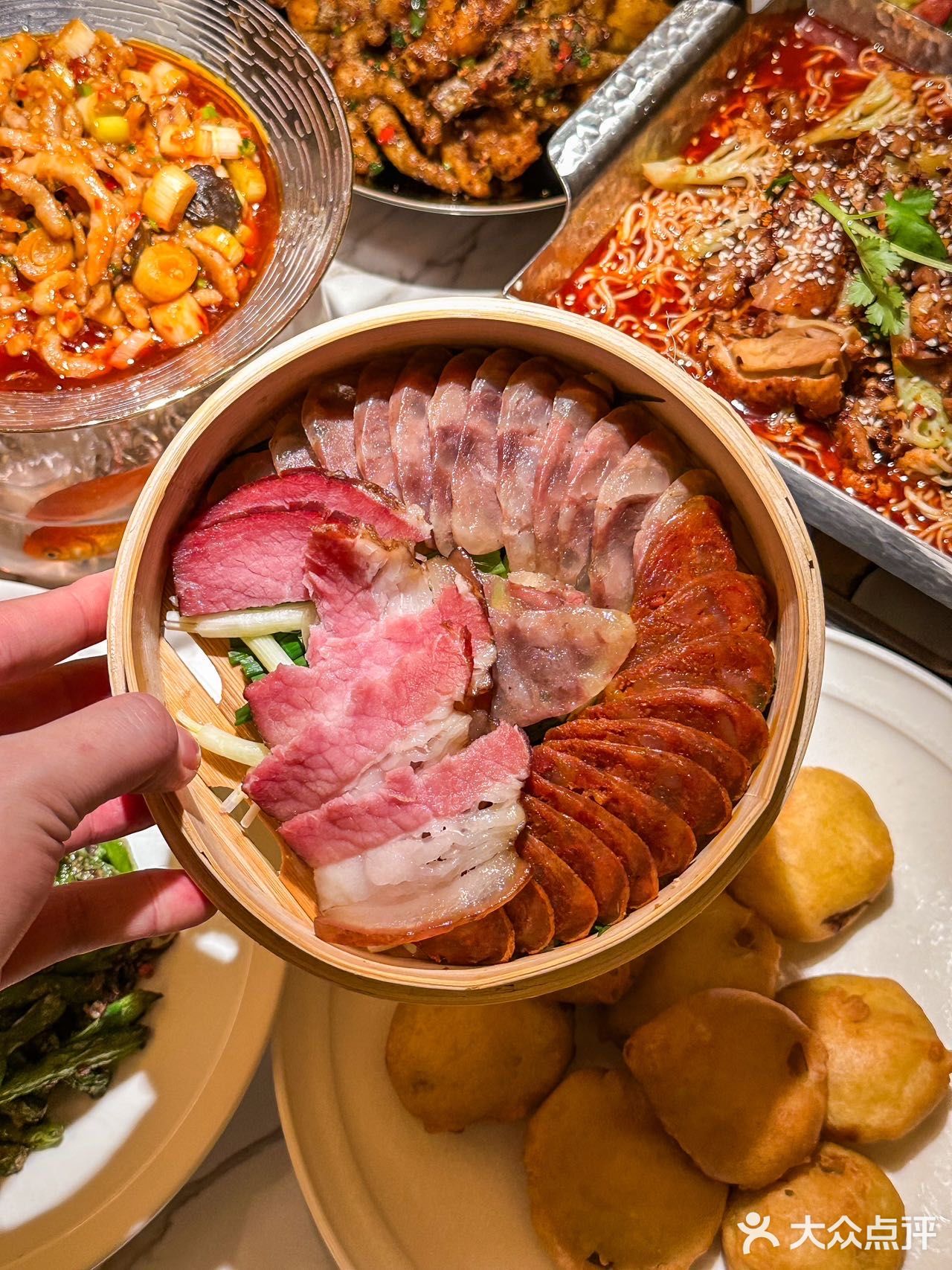 火爆全网的特色川菜