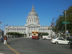 android_upload_pic-旧金山市政厅