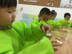 -爱威盛亲子俱乐部·纽约国际早托中心