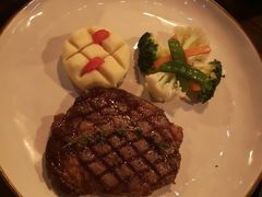 -SISTERS BAR RESTAURANT川意酒馆(嘉善老市H楼店)