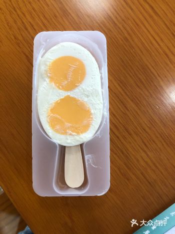 冰淇淋种类超多的，还有很多别的网红冰淇淋