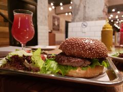 牛肉汉堡-Arrow Factory Brewing箭厂啤酒