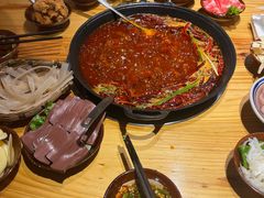 -乐闹闹重庆火鍋(民治店)