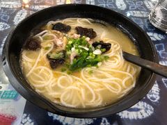 -桥香园过桥米线(国贸店)