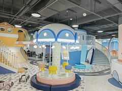 -蓝鲸奇亲子游泳俱乐部