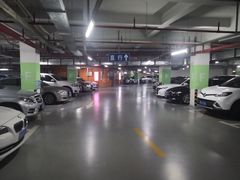 -九六广场-停车场