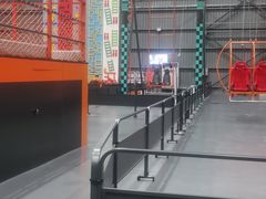 -极限PLAY运动娱乐新世界·团建派对表演休闲馆·室内高空游乐园