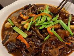 牛尾烧牛筋-梅花香里大酒店(郁金香路店)