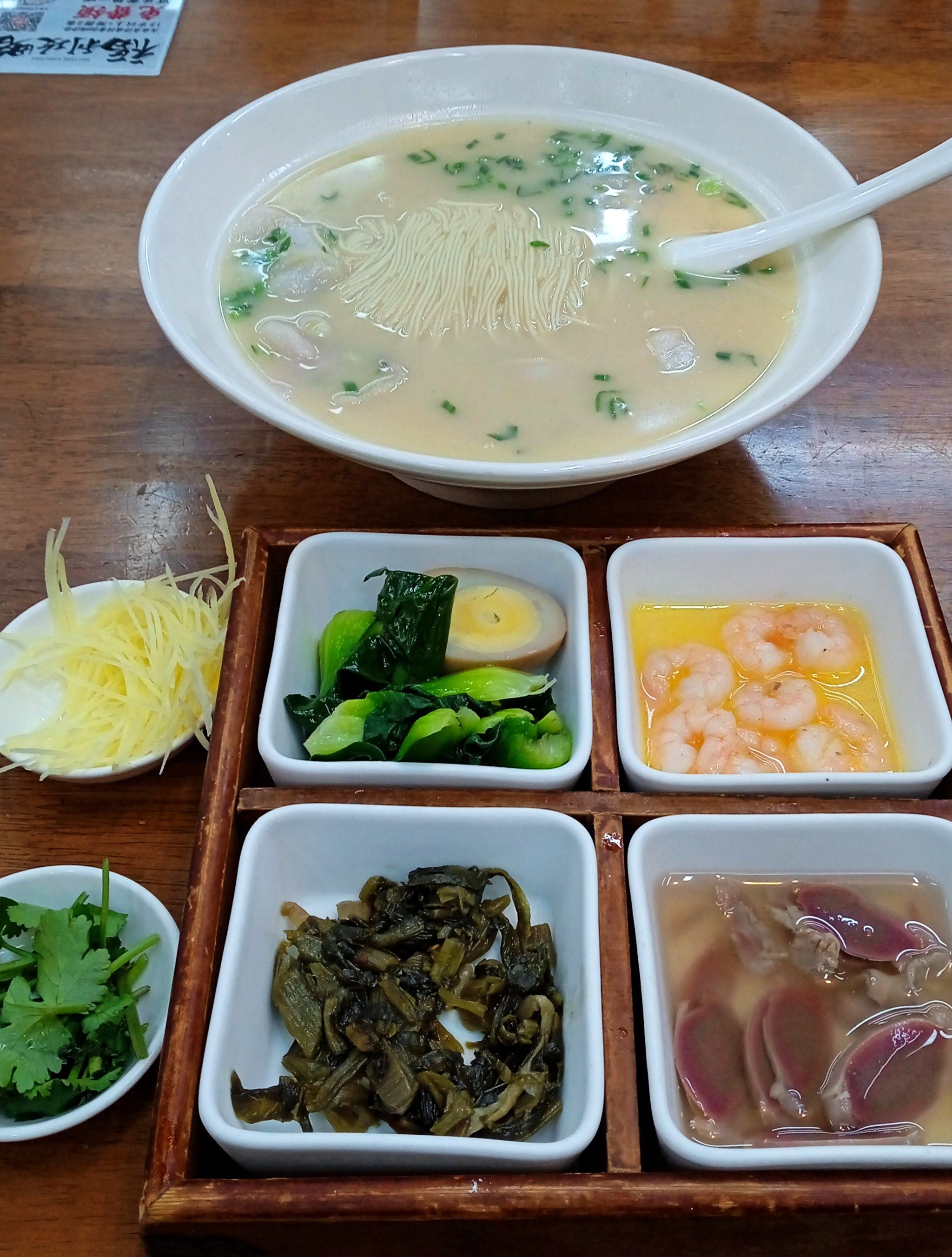 每天一碗鱼汤面让这个冬天更温暖