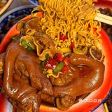 明星扎堆打卡的成都蹄花天花板在龙首也能吃上了