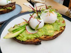 牛油果温泉蛋吐司-O'mills Sourdough Bakery&Bistro(永嘉路店)
