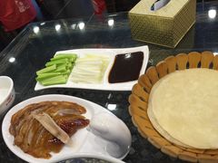 烤鸭/半套-东四民芳餐厅(世茂工三店)