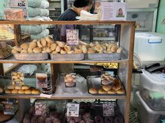 面包甜点陈列柜-菲律宾面包(宝发大厦店)