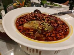 -鞍山大白鲨美食酒店