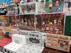 -泡泡玛特POPMART(侨福芳草地店)