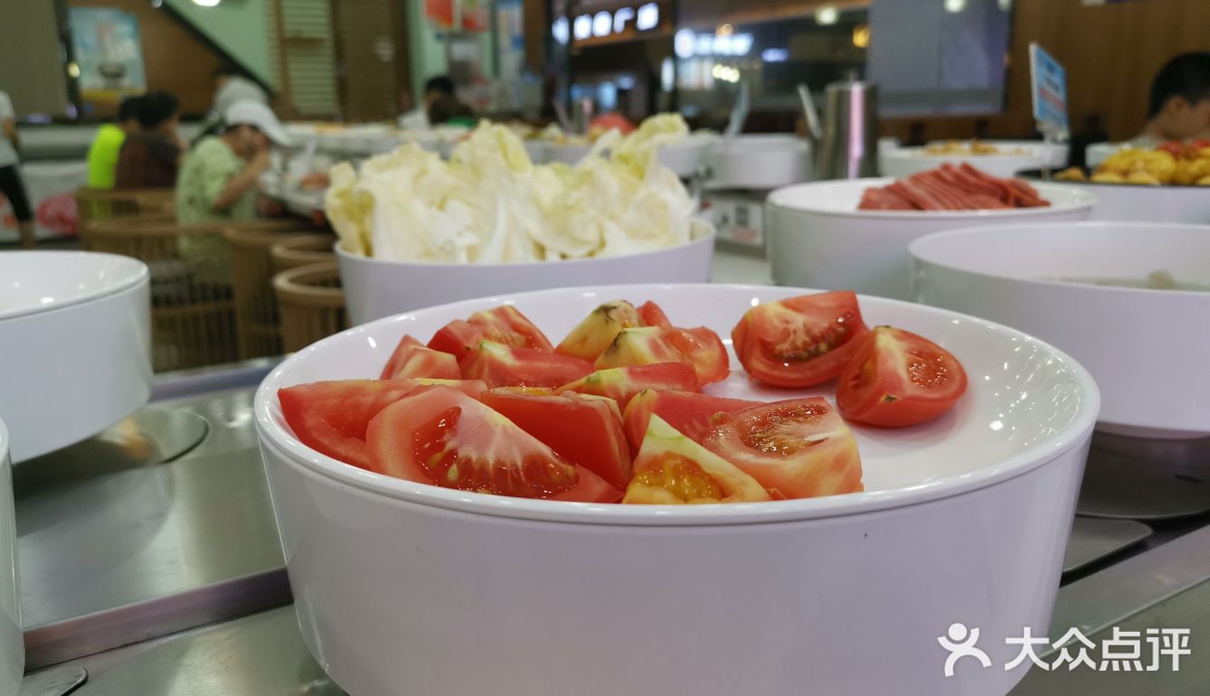 到店会问要不要+5元有饮料和冷饮