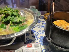 -川流不息·地道川菜·小龙虾(新松江路店)