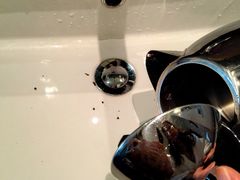 烧水壶里有剩的茶叶-广州天河希尔顿酒店