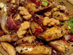 招牌耗儿鱼-休记光头香辣蟹干锅店(衣冠庙店)