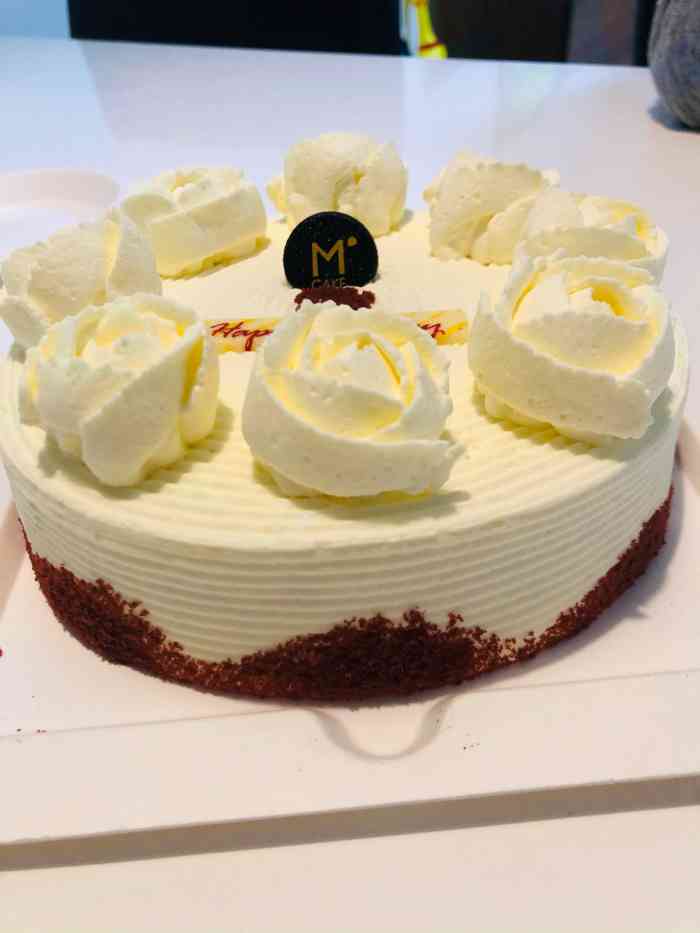 mcake蛋糕(田村路店)-"自提点很小,蛋糕都放在大冰柜里.红丝绒.