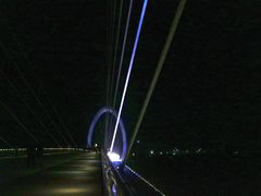 -南京眼步行桥