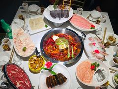 -茅草房·河畔园林火锅