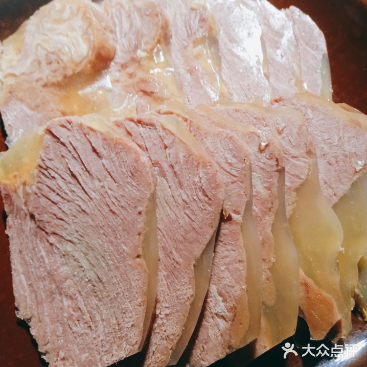 这是一家开了有10多年的老店了，现在换了新的地方