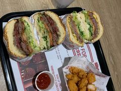 -The Habit Burger Grill 哈比特汉堡(复兴soho店)