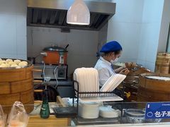 -李与白包子铺(桐梓林店)