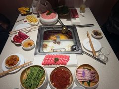 -海底捞火锅(中商百货夜宵主题店)