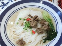 -霸蛮湖南菜·牛肉粉(荣京西街店)