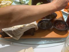 -刘姐啤酒鱼民族演艺餐厅(西街总店)