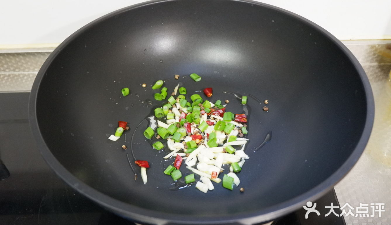 年夜饭必备菜谱推荐1⃣️6⃣️【椒盐土豆虾】