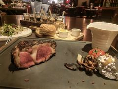 -恰餐厅及酒吧 CHAR Bar & Grill (北京丽都皇冠假日店)