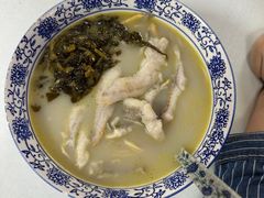 -明呈黄鱼面馆(斜土路店)