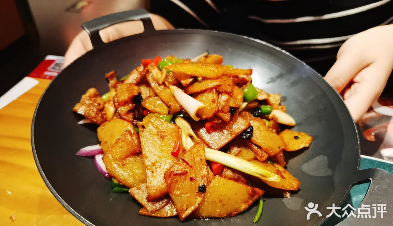 都是烤好了直接端上来，不用自己烤，很方便